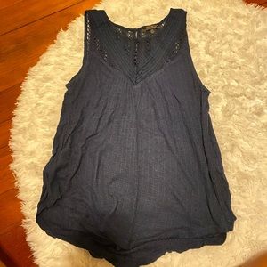 Lucky brand tank 🐝 (2 for $25)